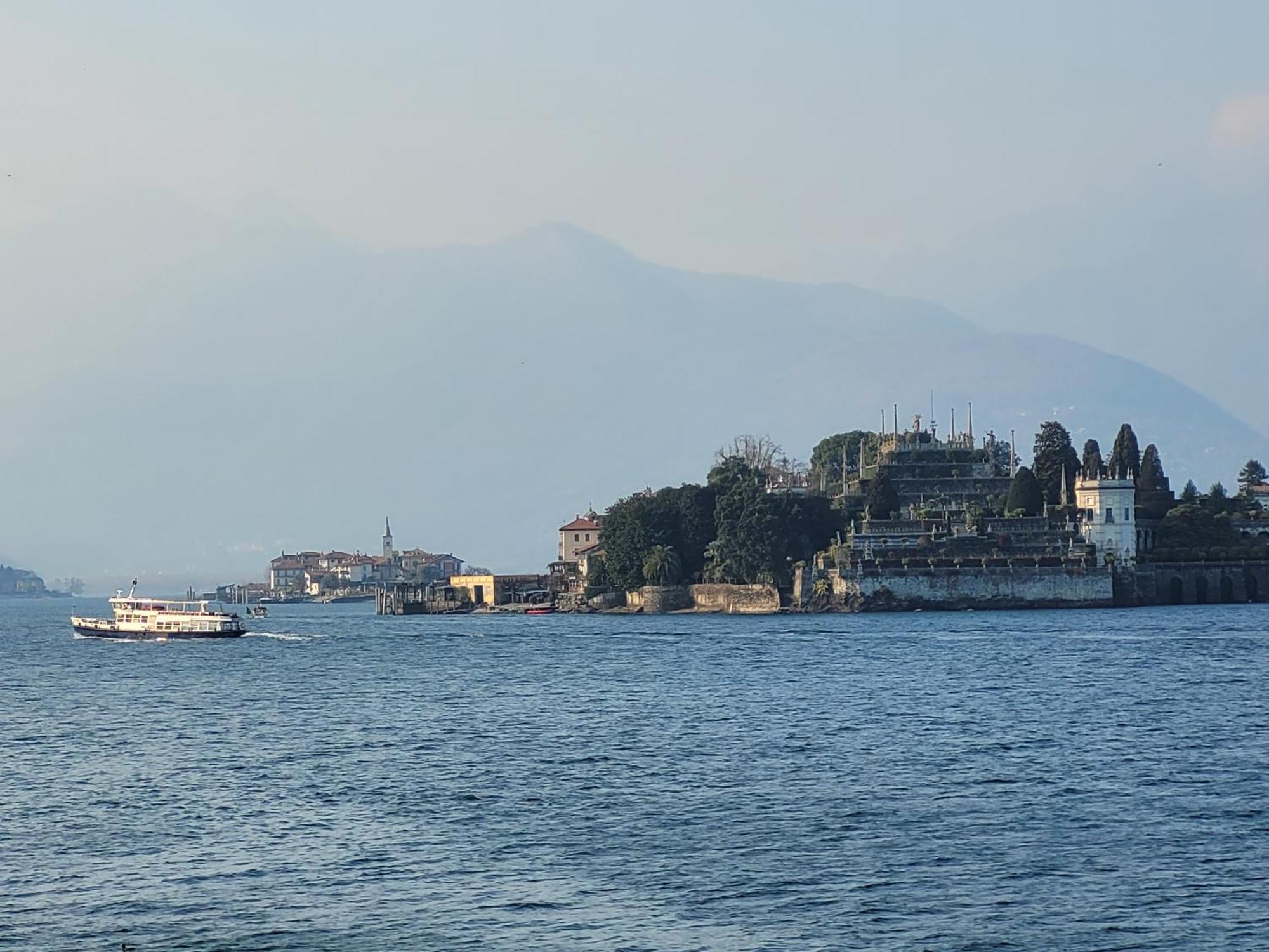Al Dolce Vita Stresa Bagian luar foto