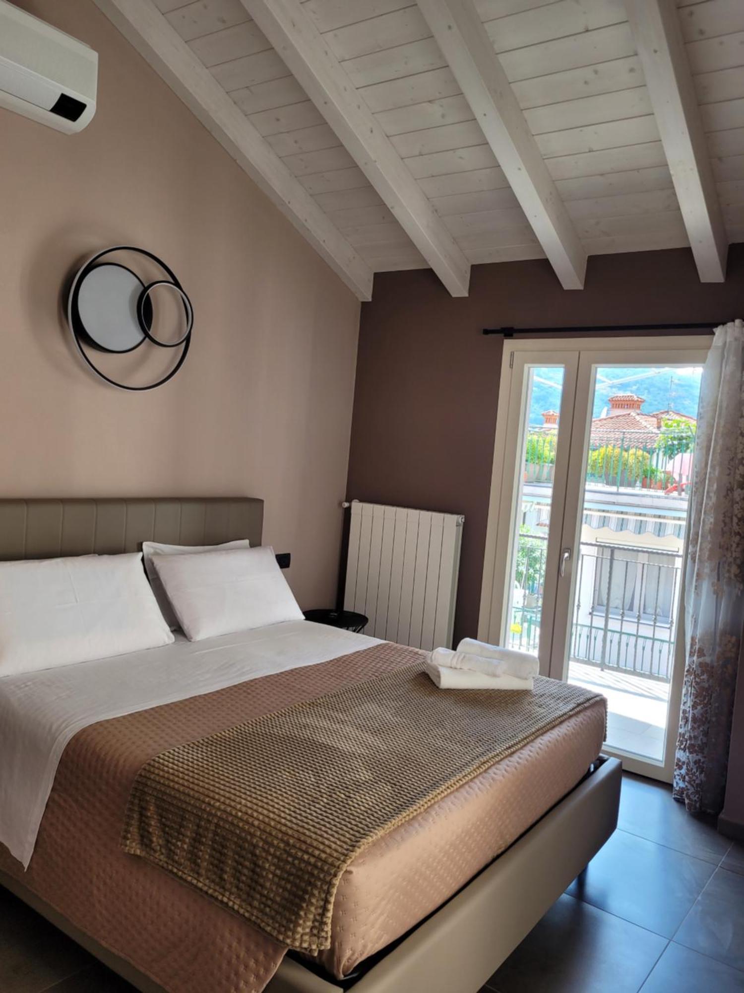 Al Dolce Vita Stresa Bagian luar foto